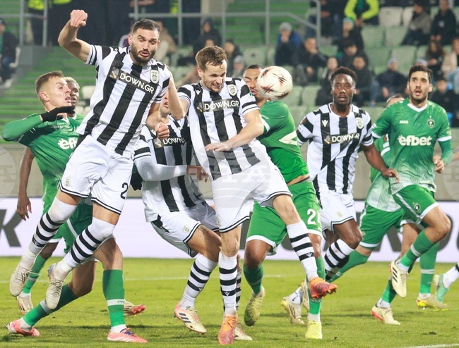 Лудогорец и ПАОК завършиха наравно в Лига Европа след драма с шест гола в Разград, Кирил Десподов записа гол и асистенция за гърците