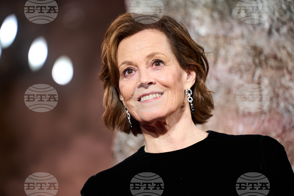 Филмът „Аватар“ е превърнал холивудската звезда Сигорни Уийвър в професионален плувец