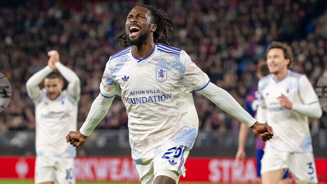 Астън Вила надви Базел за петата си победа в Лига Европа