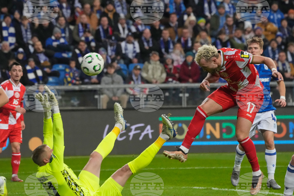 CORRECTION Poland Conference League Soccer