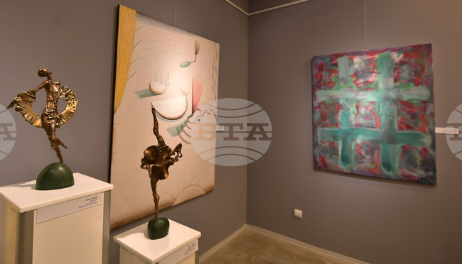 Разград - изложба "Приятели"