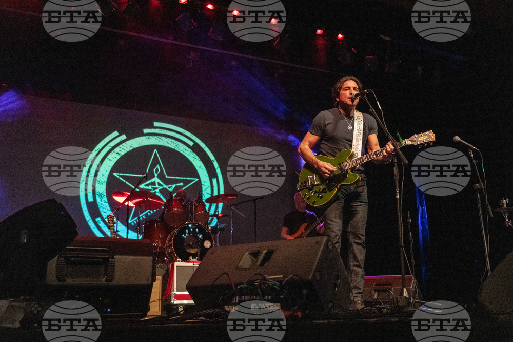 Steve Azar in Concert - Greenville, Miss.