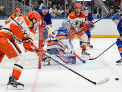 Ducks Islanders Hockey