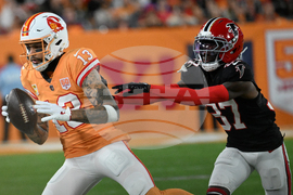 Falcons Buccaneers Football