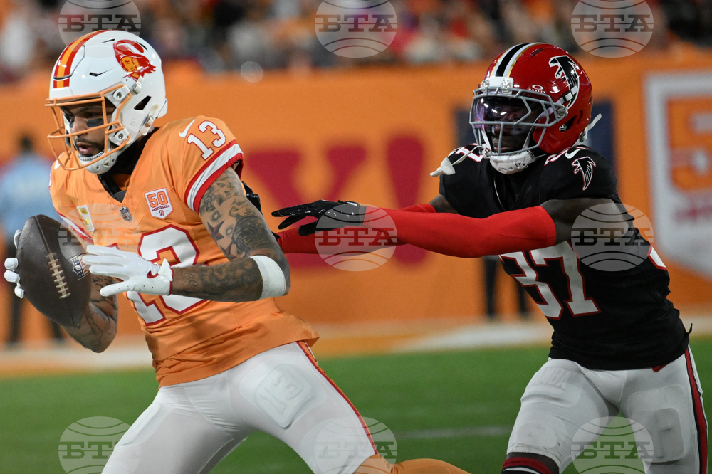 Falcons Buccaneers Football