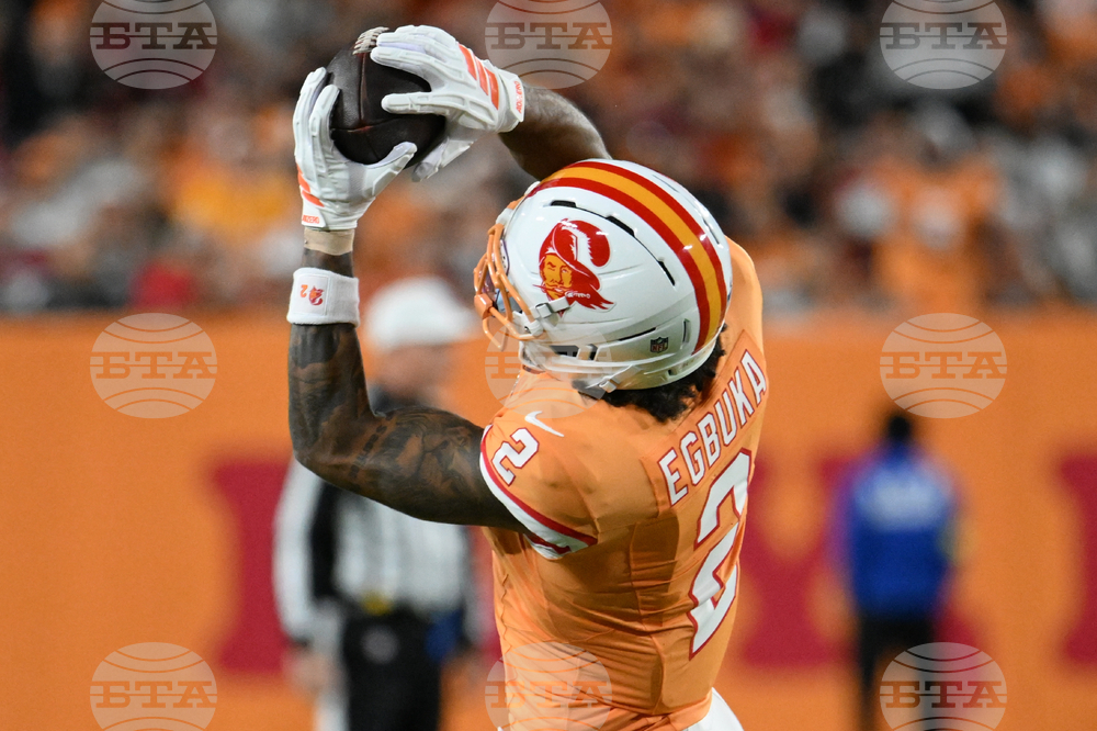 Falcons Buccaneers Football