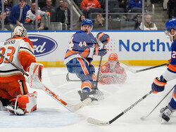 Ducks Islanders Hockey