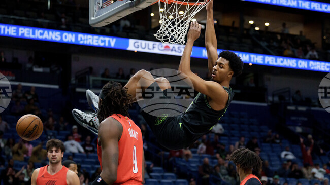 Трей Мърфи III отбеляза 24 точки, а Ню Орлиънс прекъсна серията си от седем поражения с победа над гостуващия Портланд