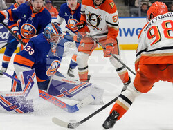 Ducks Islanders Hockey