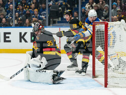 Sabres Canucks Hockey