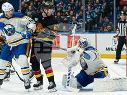 Sabres Canucks Hockey