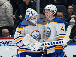 Sabres Canucks Hockey