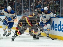 Sabres Canucks Hockey