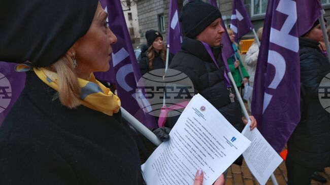 Синдикатите организираха акция за доходите през 2026 година пред сградата на Народното събрание