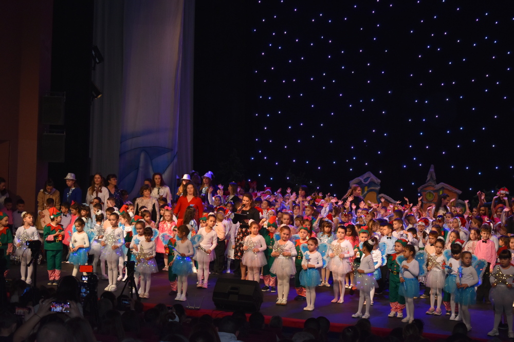 Община Разград: 3000 лева от концерта на детските градини ще бъдат дарени за кампанията „Аз вярвам и помагам“ за закупуване на детски линейки 