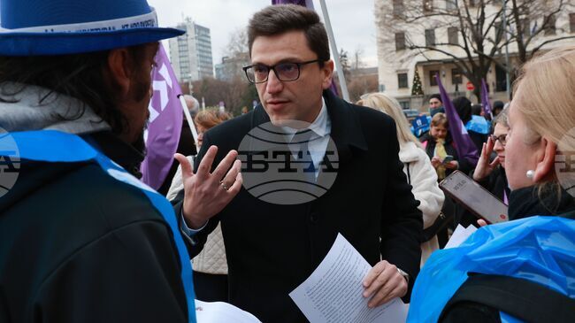 Депутати коментираха исканията на синдикатите на влизане в парламента 