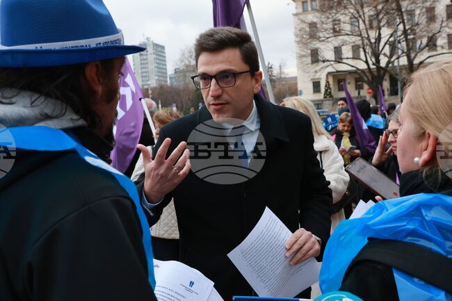 Депутати коментираха исканията на синдикатите на влизане в парламента 