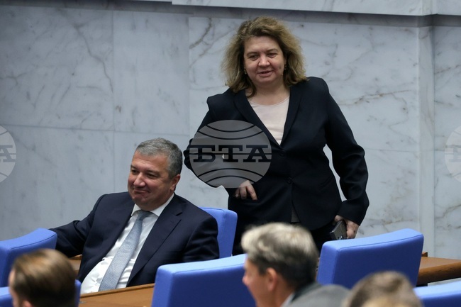 Една от централните задачи на 52-рото Народно събрание следва да бъде нова конституционна ревизия, заяви Наталия Киселова в декларация