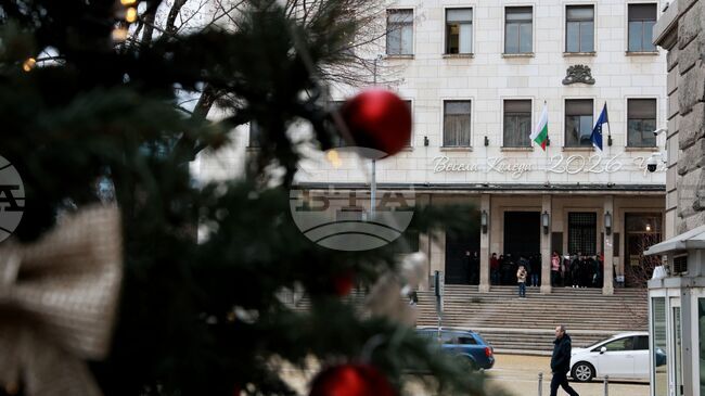 Курсове на българския лев към отделни чуждестранни валути и цена на златото, валидни за 12.12.2025
