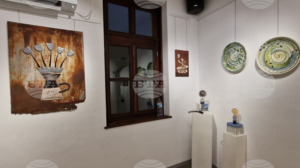 Троян - изложба „Pro.дължение” - Мариана и Неда Личеви