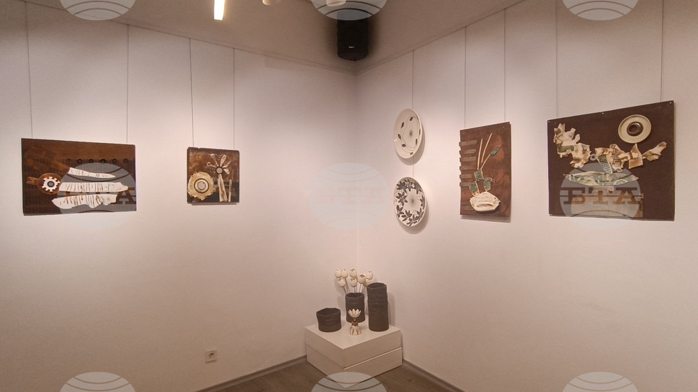 Троян - изложба „Pro.дължение” - Мариана и Неда Личеви