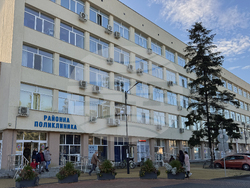  Казанлък - Районна поликлиника