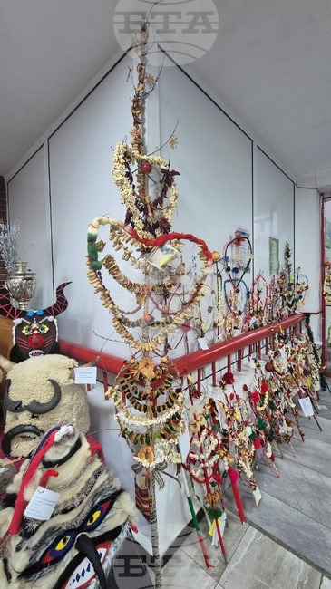 Близо 400 творби участват в конкурса "Направи добро за Коледа" в Петрич