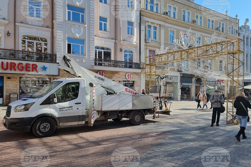 Пловдив - коледна украса - инцидент