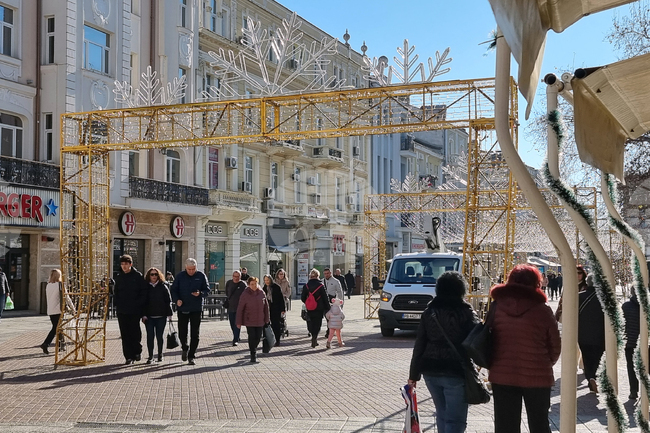  Пловдив - коледна украса - инцидент