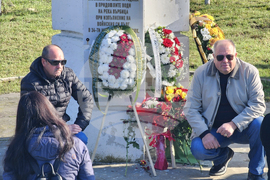 Момчилград - паметник - загинали войници