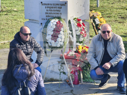 Момчилград - паметник - загинали войници