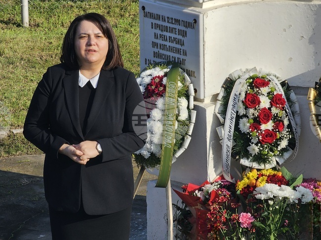 Момчилград - паметник - загинали войници