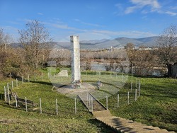 Момчилград - паметник - загинали войници