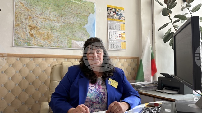 Голямо е търсенето на комплекти с български евромонети в Самоков, заяви офис мениджърът за града Даниела Пенова