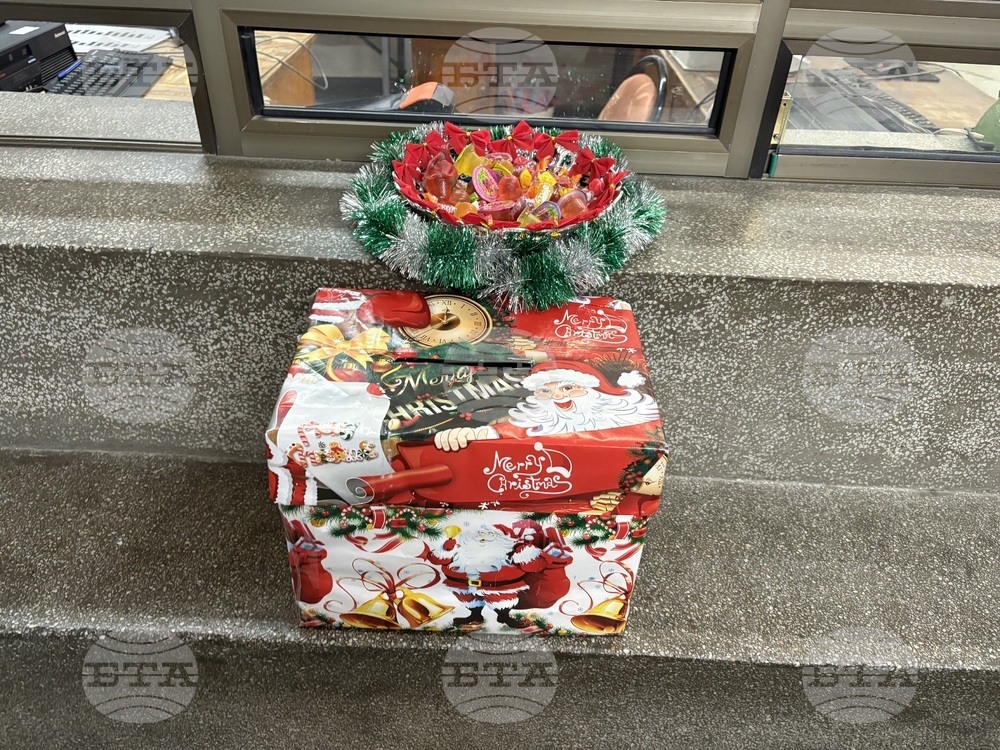 Marketing Experts Note Shift to Hybrid Shopping, Analyse Inflation's Impact on Gift Buying