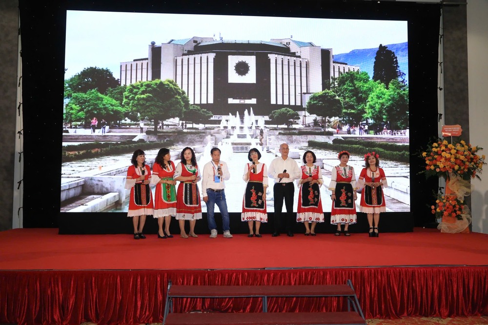 Честване на 75-ата годишнина от установяването на дипломатически отношения между България и Виетнам се състоя в Ханой