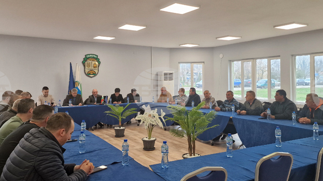 Общинският съвет в Самуил утвърди поименен списък на студентите, които получават еднократна парична помощ по повод 8 декември