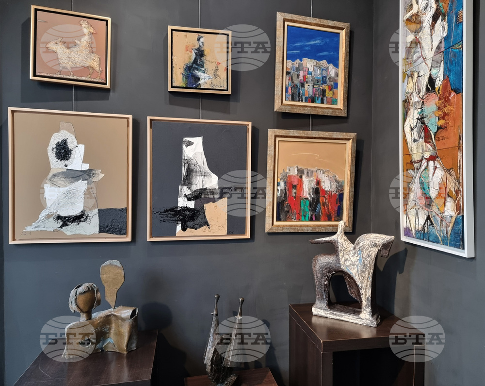 Варна - галерия „Папийон“ - сборна годишна изложба