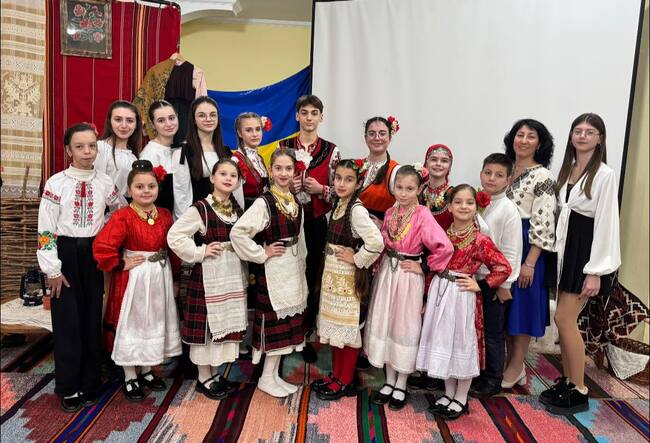 Ученици от Болградското детско музикално училище изнесоха концерт с български народни песни в село Криничне, Украйна