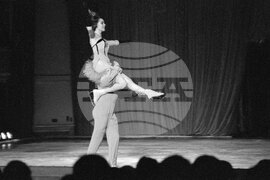 Международно балетно шоу „Париж върху лед“ в София