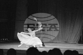 Международно балетно шоу „Париж върху лед“ в София