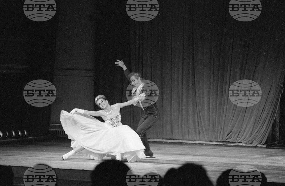 Международно балетно шоу „Париж върху лед“ в София