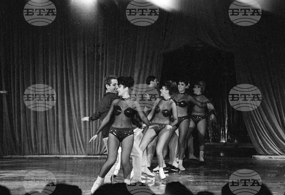 Международно балетно шоу „Париж върху лед“ в София