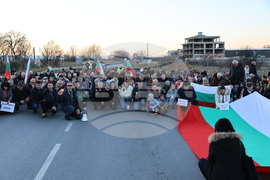 Пловдив - протест с искане за премахване на мантинелите и разширяване на пътя