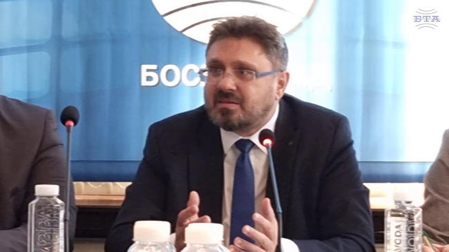  Пресклубът на БТА в Босилеград е общ успех на българите от двете страни, каза в Босилеград генералният директор на БТА Кирил Вълчев