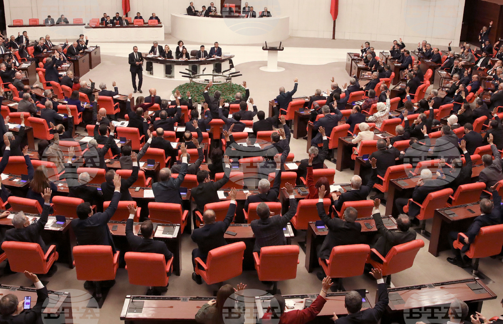 Удължиха с два месеца работата на Комисията по разоръжаване на ПКК в Меджлиса на Турция