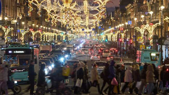 Руснаците ограничават разходите си за Нова година въпреки понижаващата се инфлация