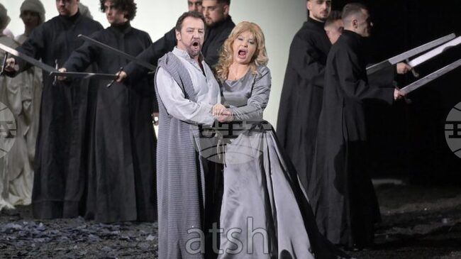 АТА: Националният театър за опера и балет на Албания представи новата постановка на „Трубадур“ на Верди