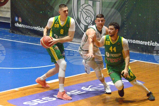 Тимът на Шумен победи Левски като домакин в отложен мач от Националната баскетболна лига