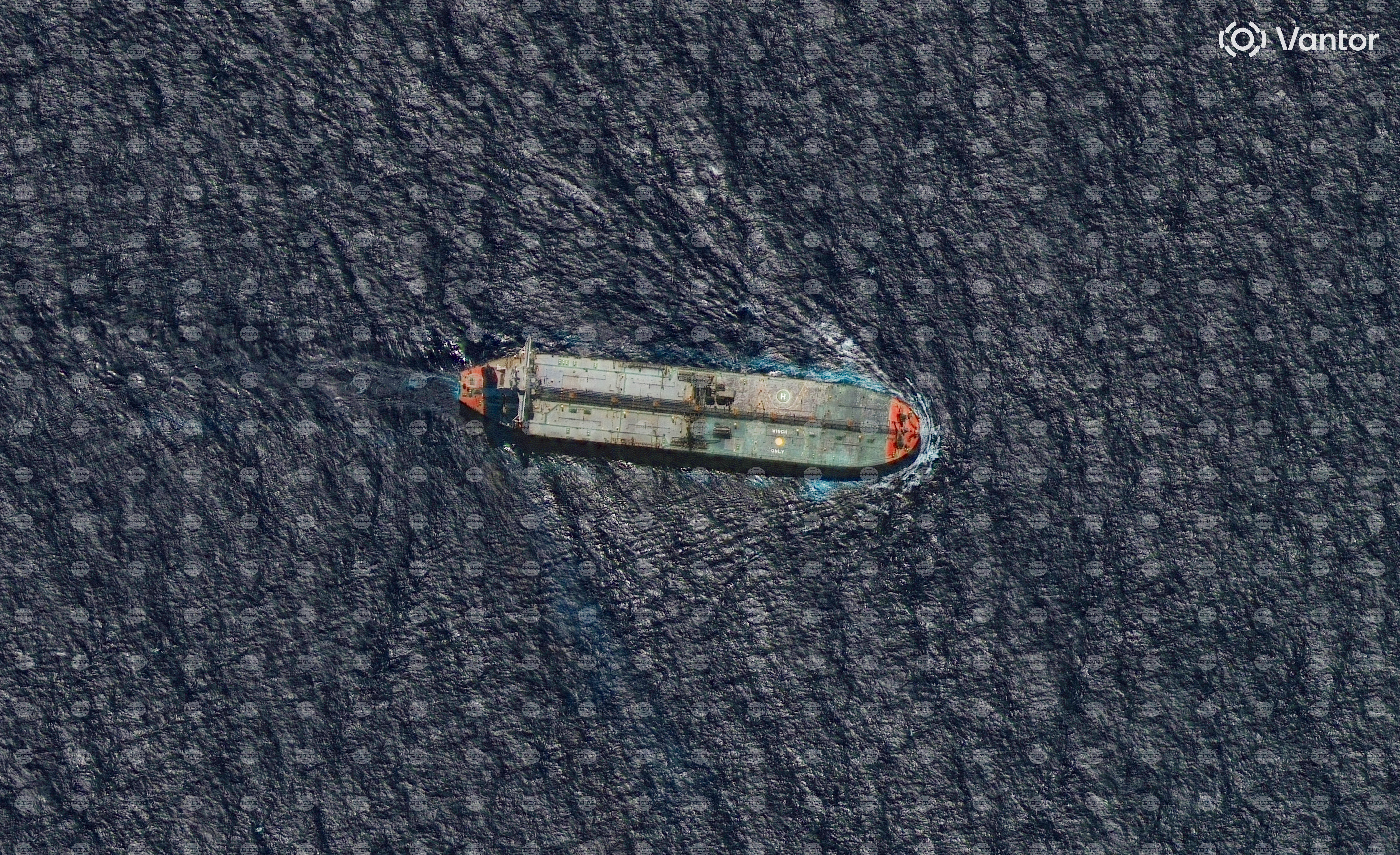 Американски и британски издания коментират обявената от Тръмп блокада на „санкционираните петролни танкери“ към Венецуела